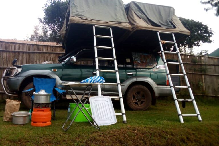 4X4 ROOFTOP TENT CAR IN EAST AFRICA